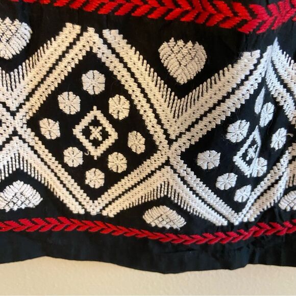 NWT Forever 21 embroidered skirt Large - Picture 2 of 6